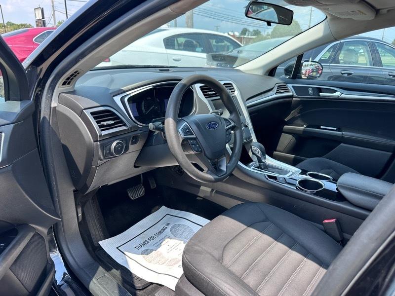 Ford Fusion SE 2013
