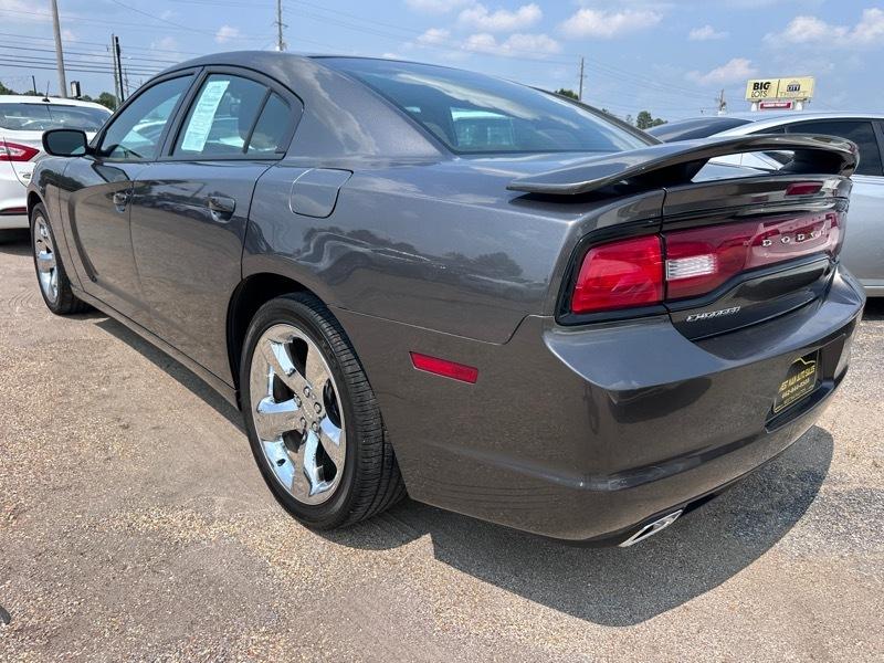 Dodge Charger SE 2014