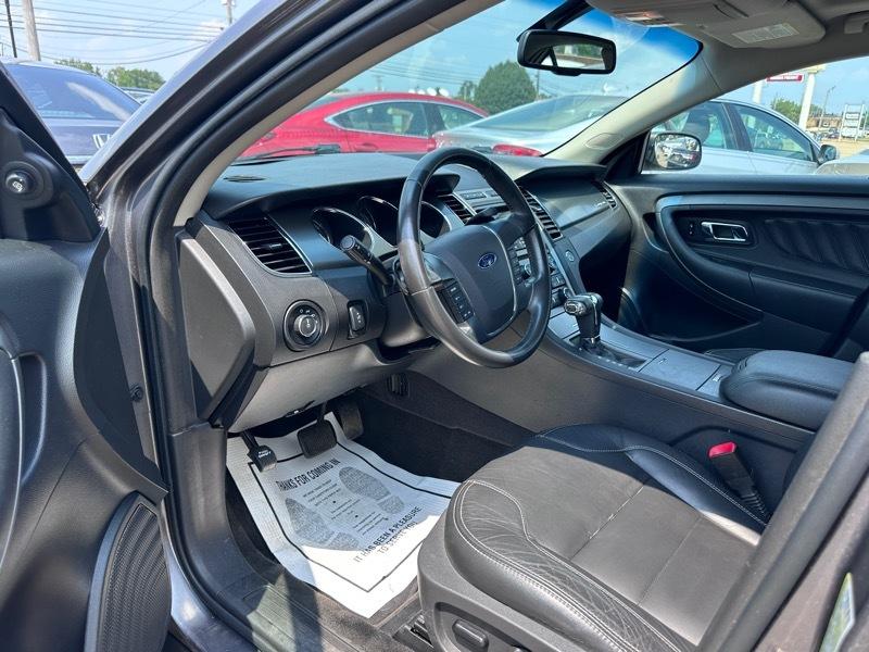 Ford Taurus SEL AWD 2012