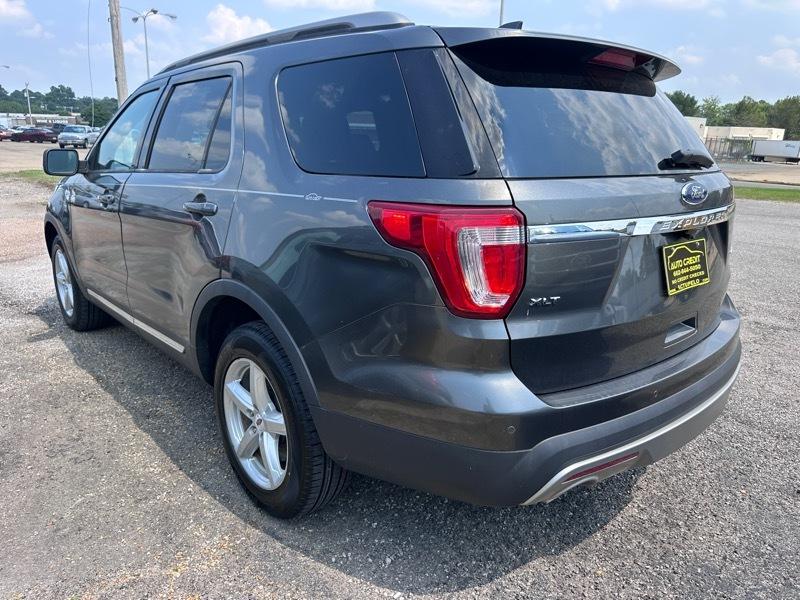 Ford Explorer XLT 4WD 2017