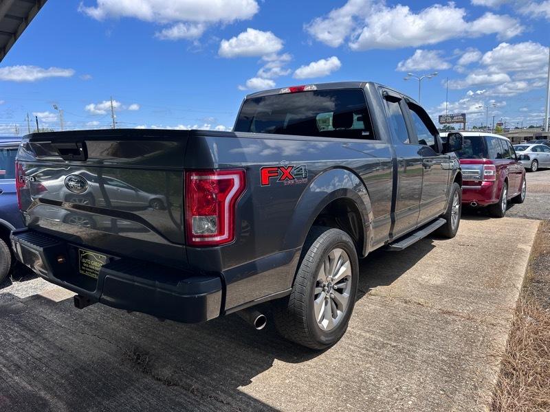 Ford F-150 2WD SuperCrew 150" XLT 2017