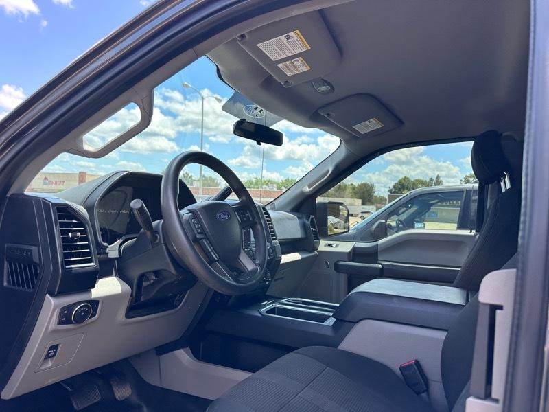 Ford F-150 2WD SuperCrew 150" XLT 2017