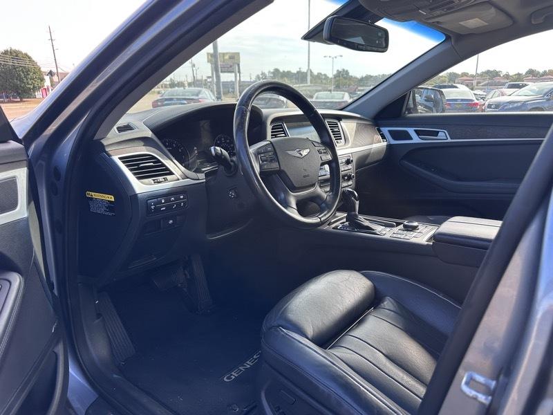 Hyundai Genesis 3.8L 2015