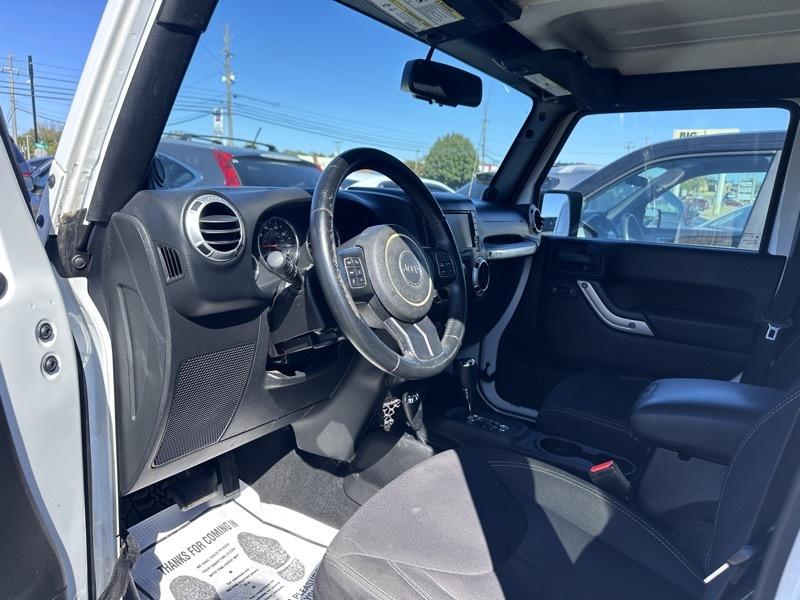 Jeep Wrangler Unlimited Sahara 4WD 2013