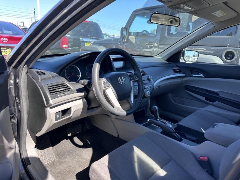 Honda Accord LX sedan AT 2012