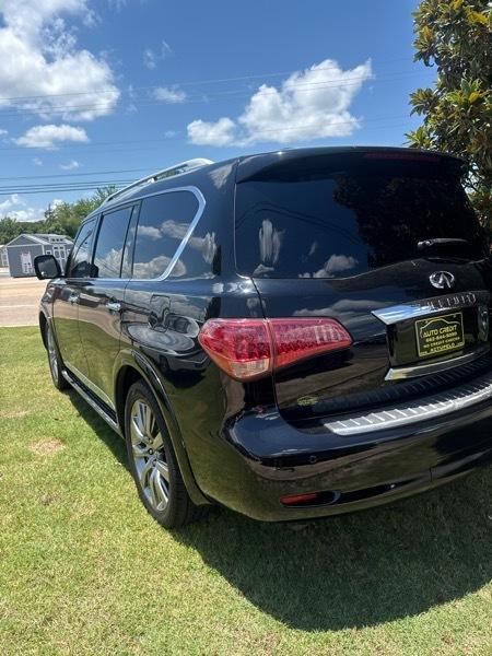 Infiniti QX56 2WD 2011