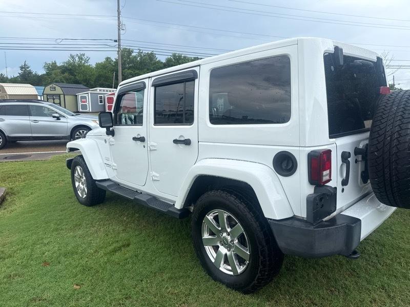 Jeep Wrangler Unlimited Sahara 4WD 2013