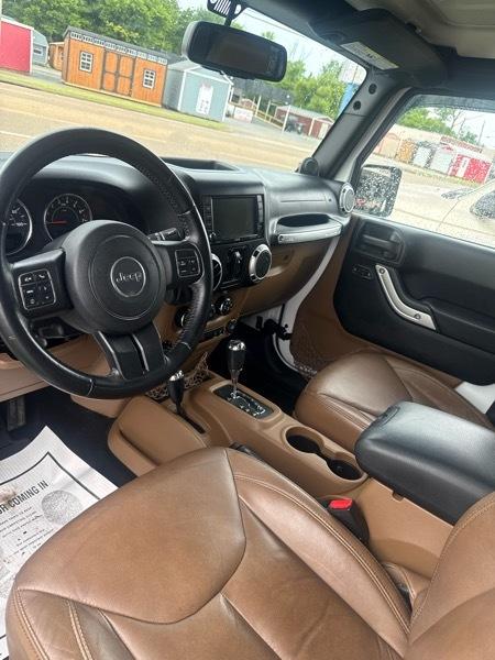 Jeep Wrangler Unlimited Sahara 4WD 2013