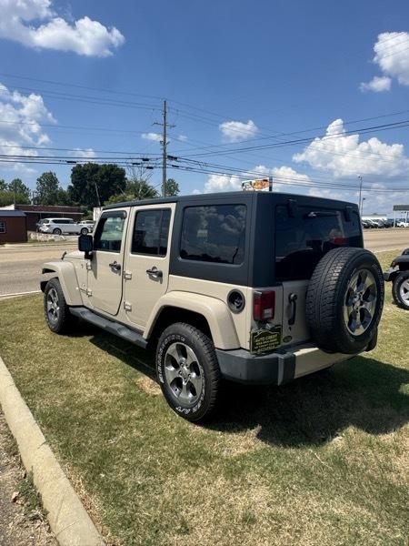 Jeep Wrangler Unlimited Sahara 4WD 2016