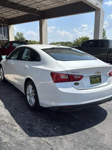 Chevrolet MALIBU 1LT  2016