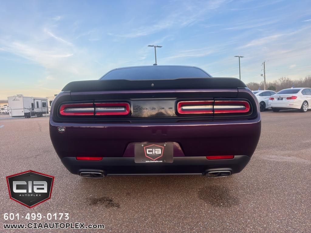 Dodge Challenger SXT RWD 2020