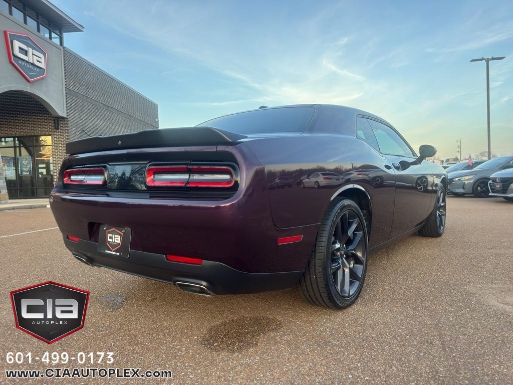 Dodge Challenger SXT RWD 2020