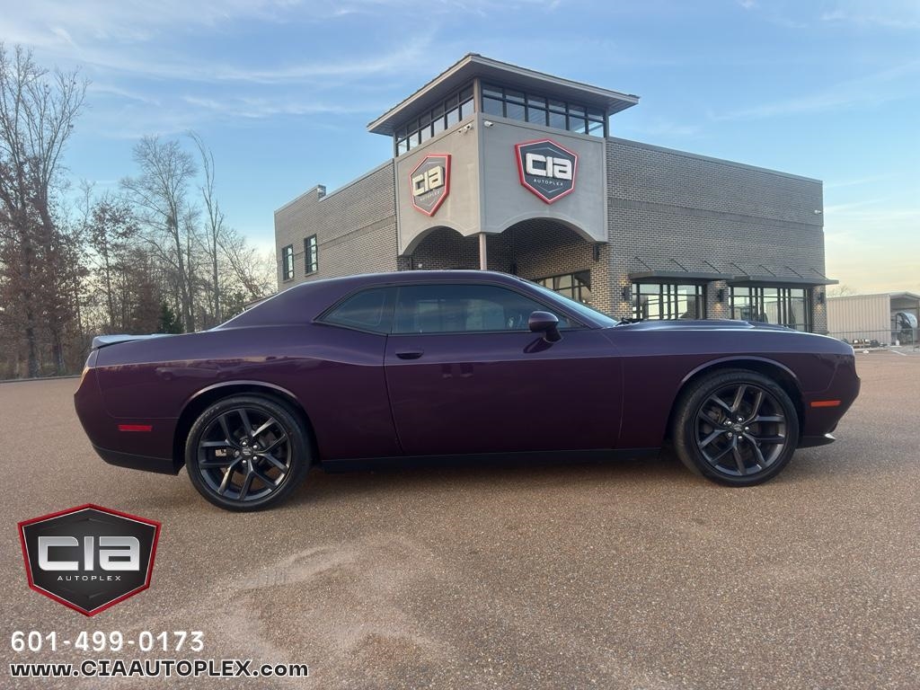 Dodge Challenger SXT RWD 2020