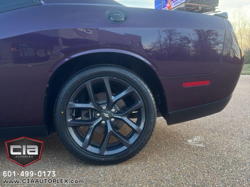 Dodge Challenger SXT RWD 2020