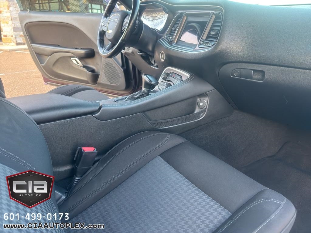 Dodge Challenger SXT RWD 2020