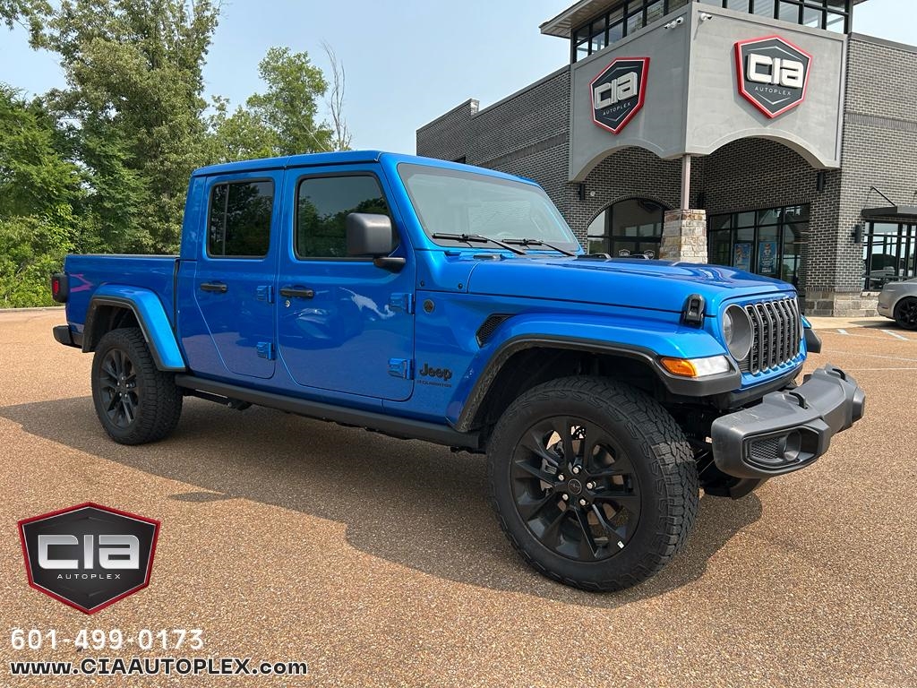 2025 Jeep Gladiator Nighthawk 4x4 *Ltd Avail*