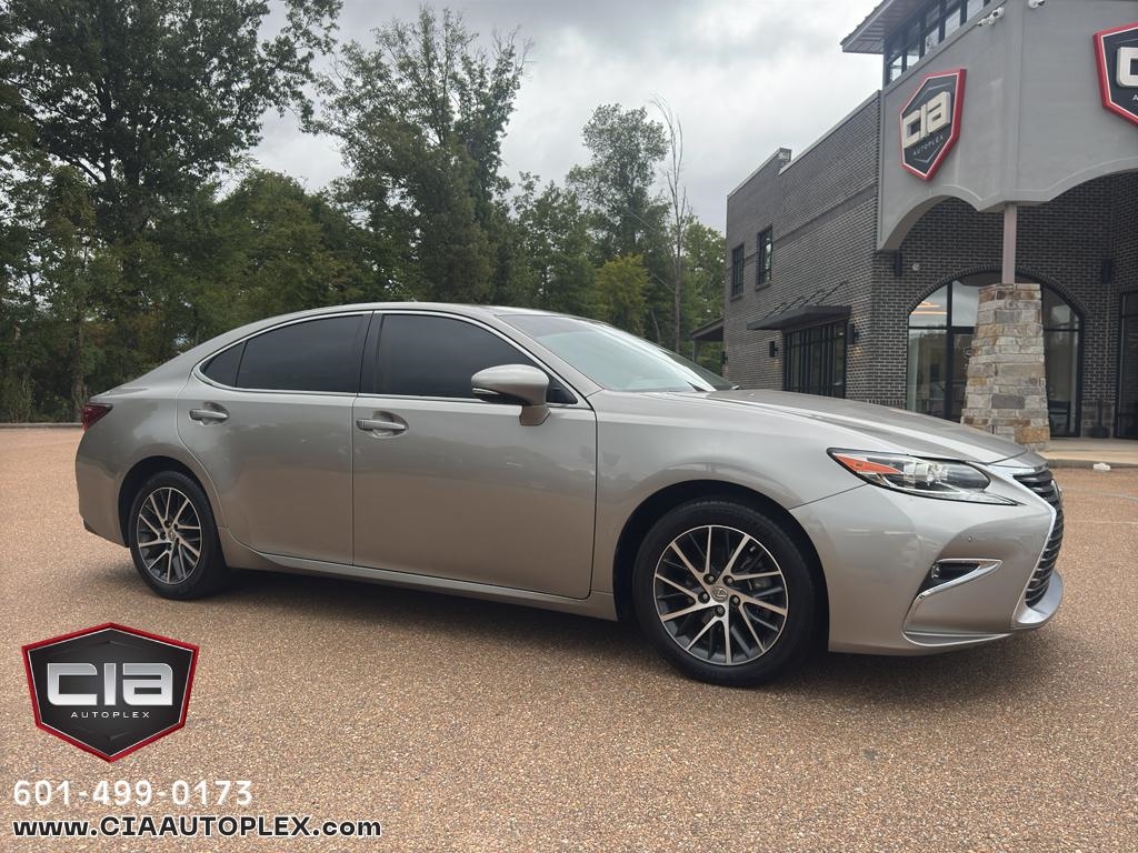 2016 Lexus ES