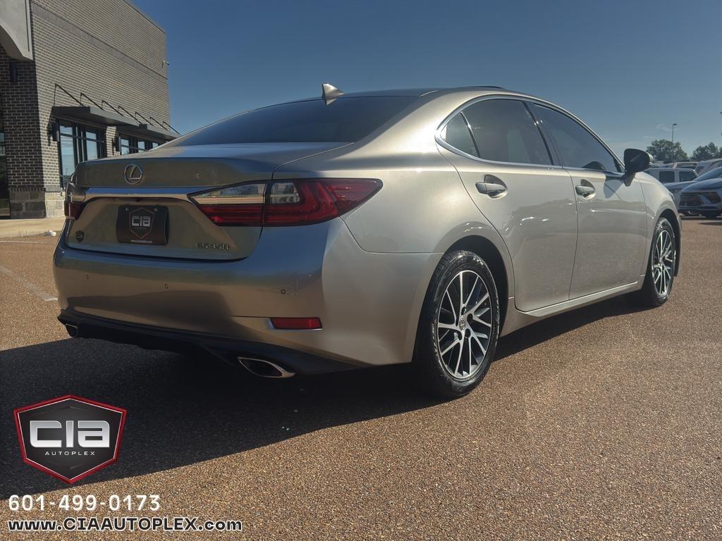 Lexus ES 350 4dr Sdn 2016