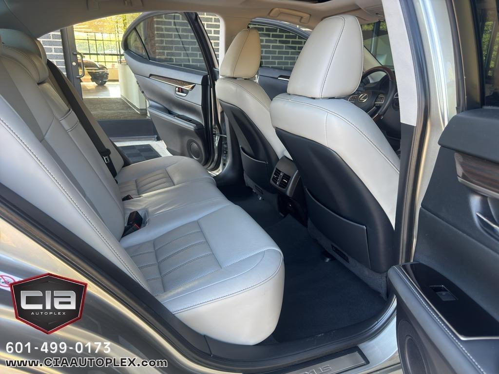 Lexus ES 350 4dr Sdn 2016