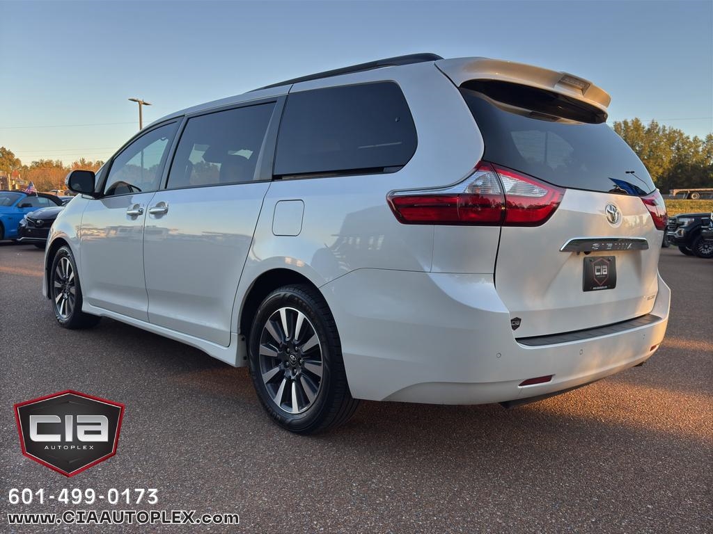 Toyota Sienna Limited Premium FWD 7-Passenger V6 2018