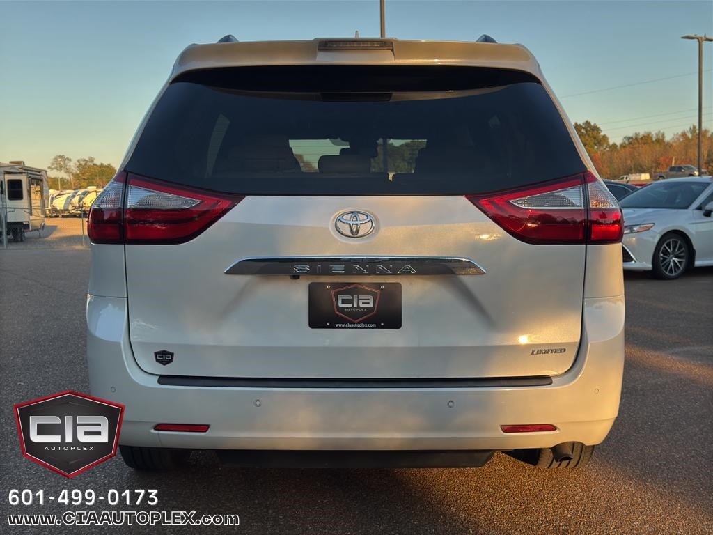Toyota Sienna Limited Premium FWD 7-Passenger V6 2018