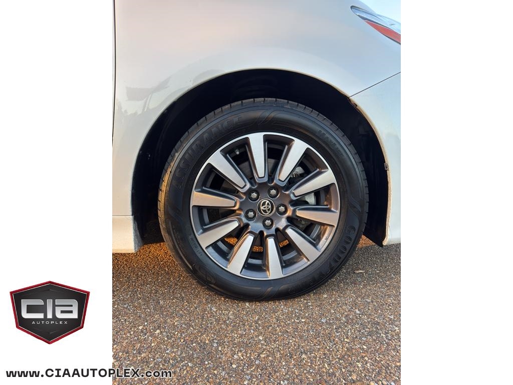 Toyota Sienna Limited Premium FWD 7-Passenger V6 2018