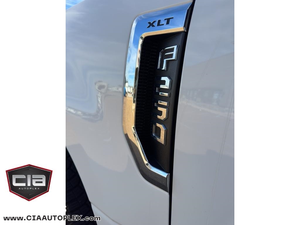 Ford Super Duty F-250 SRW King Ranch 4WD Crew Cab 8' Box 2022