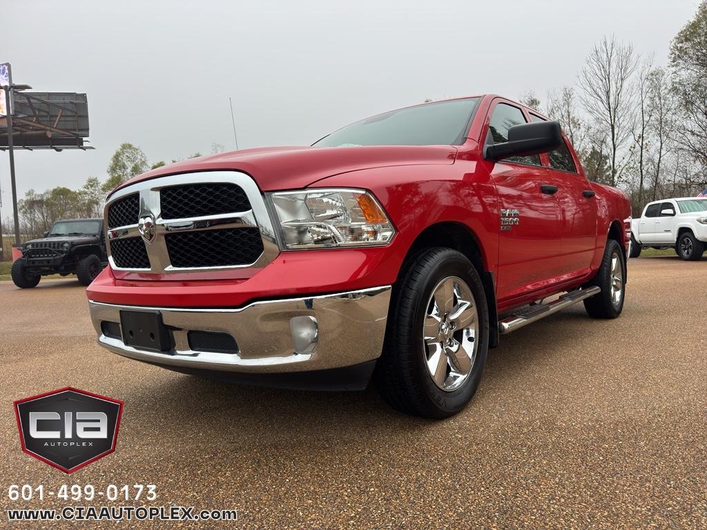 RAM 1500 Classic Tradesman 4x4 Crew Cab 5'7" Box 2019