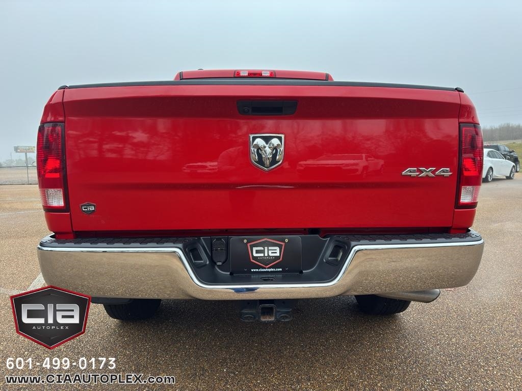 RAM 1500 Classic Tradesman 4x4 Crew Cab 5'7" Box 2019