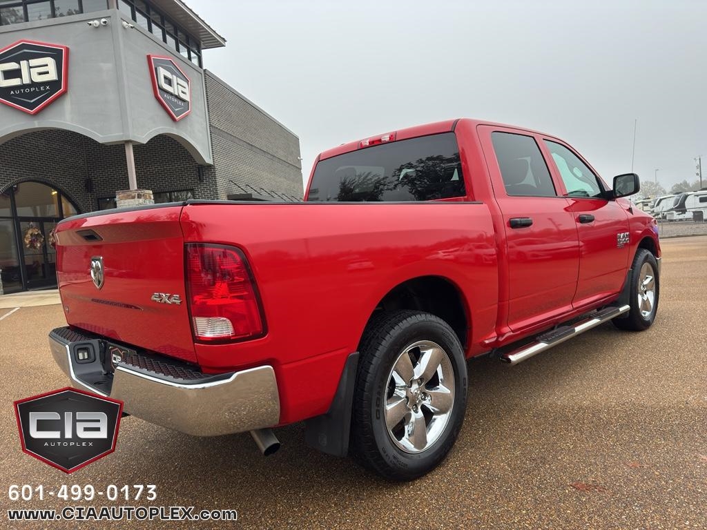 RAM 1500 Classic Tradesman 4x4 Crew Cab 5'7" Box 2019