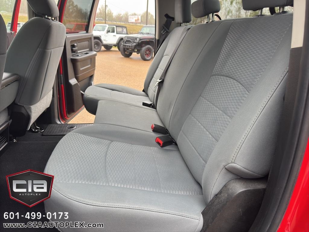 RAM 1500 Classic Tradesman 4x4 Crew Cab 5'7" Box 2019