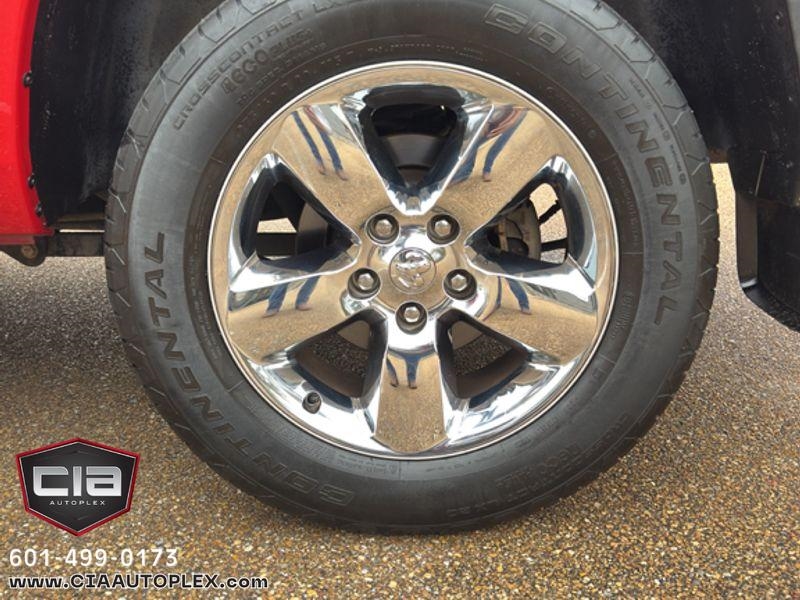 RAM 1500 Classic Tradesman 4x4 Crew Cab 5'7" Box 2019