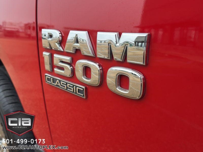 RAM 1500 Classic Tradesman 4x4 Crew Cab 5'7" Box 2019
