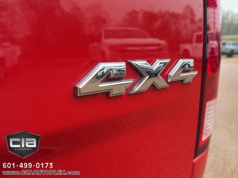 RAM 1500 Classic Tradesman 4x4 Crew Cab 5'7" Box 2019