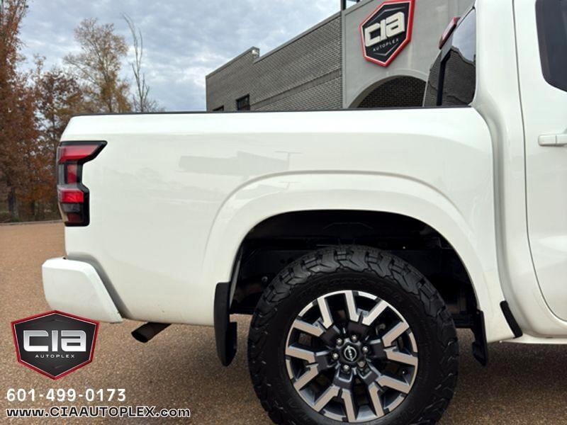 Nissan Frontier Crew Cab 4x4 SL 2025