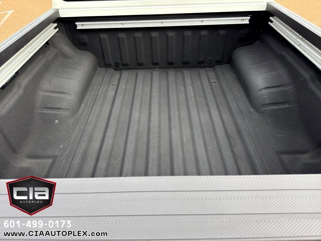 Nissan Frontier Crew Cab 4x4 SL 2025