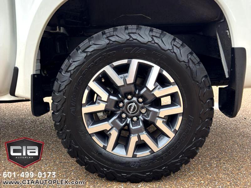 Nissan Frontier Crew Cab 4x4 SL 2025