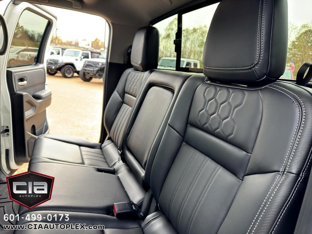 Nissan Frontier Crew Cab 4x4 SL 2025