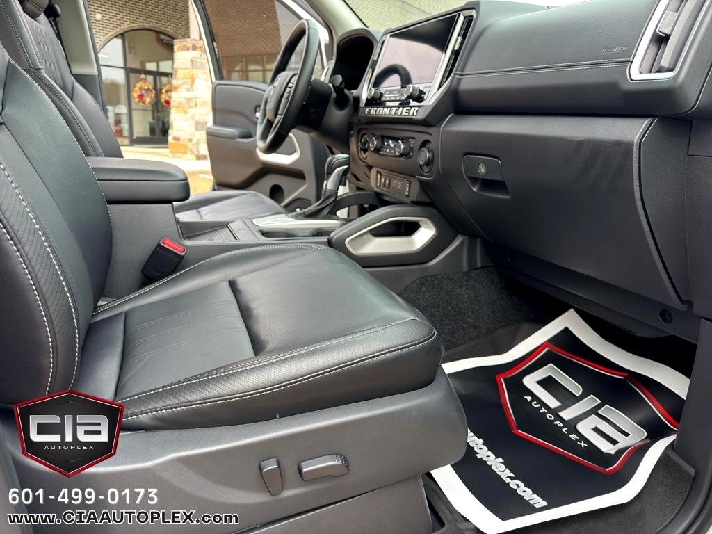 Nissan Frontier Crew Cab 4x4 SL 2025