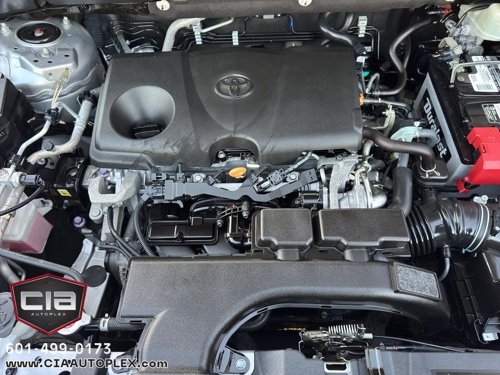 Toyota RAV4 XLE FWD (Natl) 2021