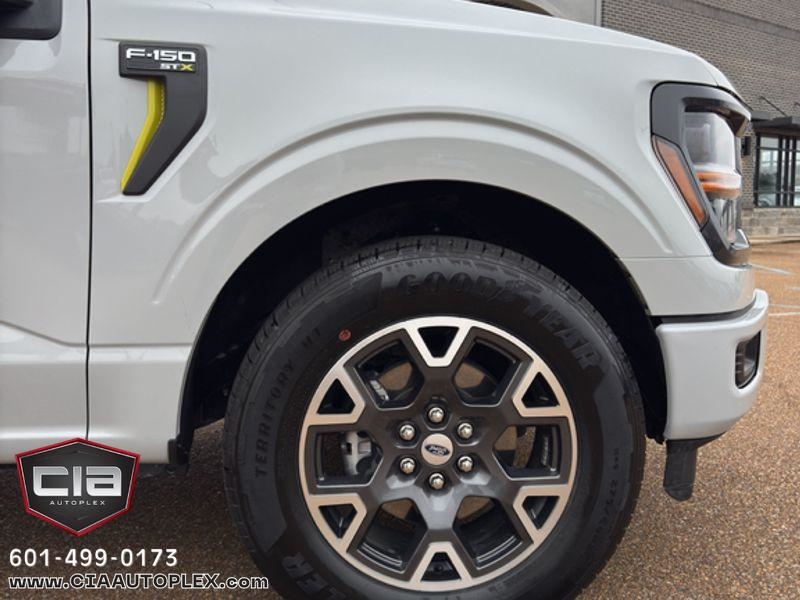 Ford F-150 STX 2WD SuperCrew 5.5' Box 2024