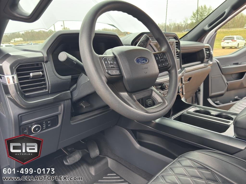 Ford F-150 STX 2WD SuperCrew 5.5' Box 2024