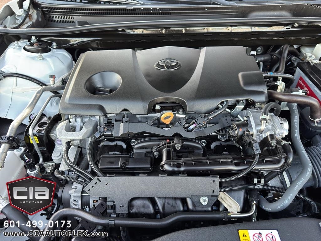 Toyota Camry SE Auto (Natl) 2021