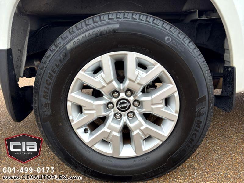 Nissan Frontier Crew Cab 4x2 SV Auto *Ltd Avail* 2023