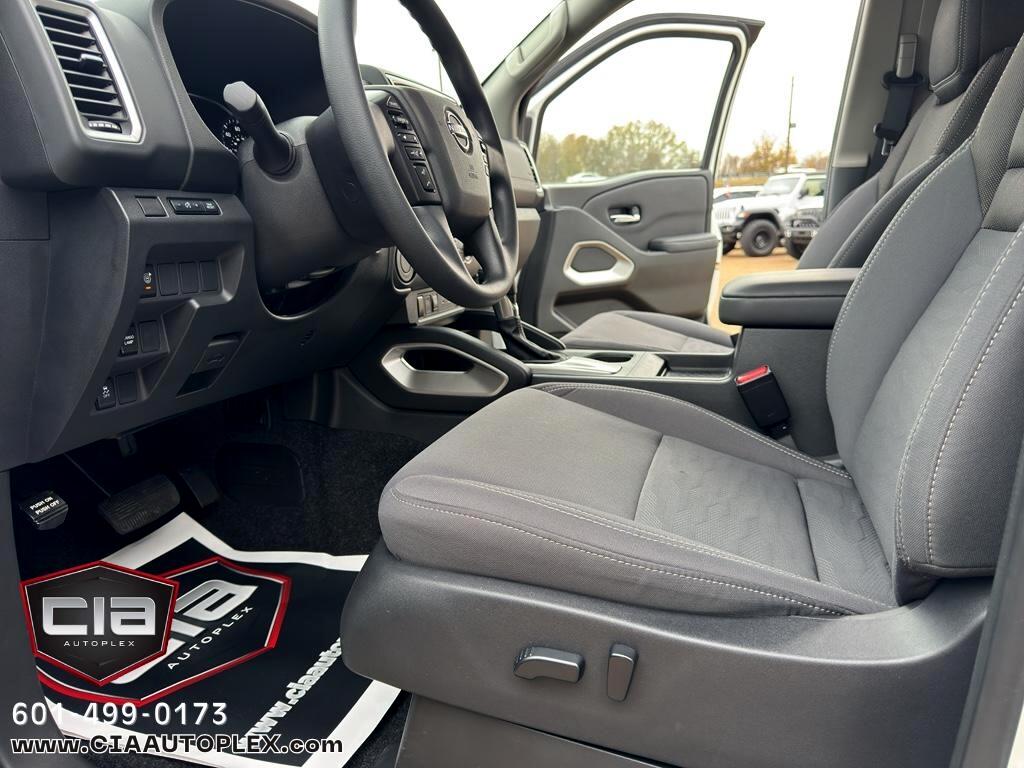 Nissan Frontier Crew Cab 4x2 SV Auto *Ltd Avail* 2023