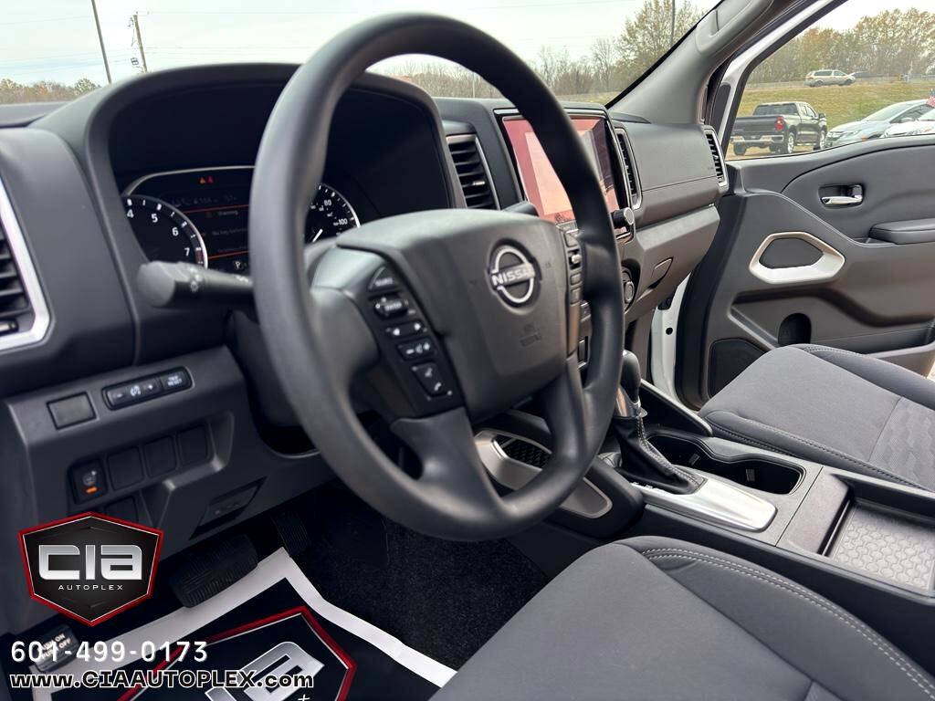 Nissan Frontier Crew Cab 4x2 SV Auto *Ltd Avail* 2023