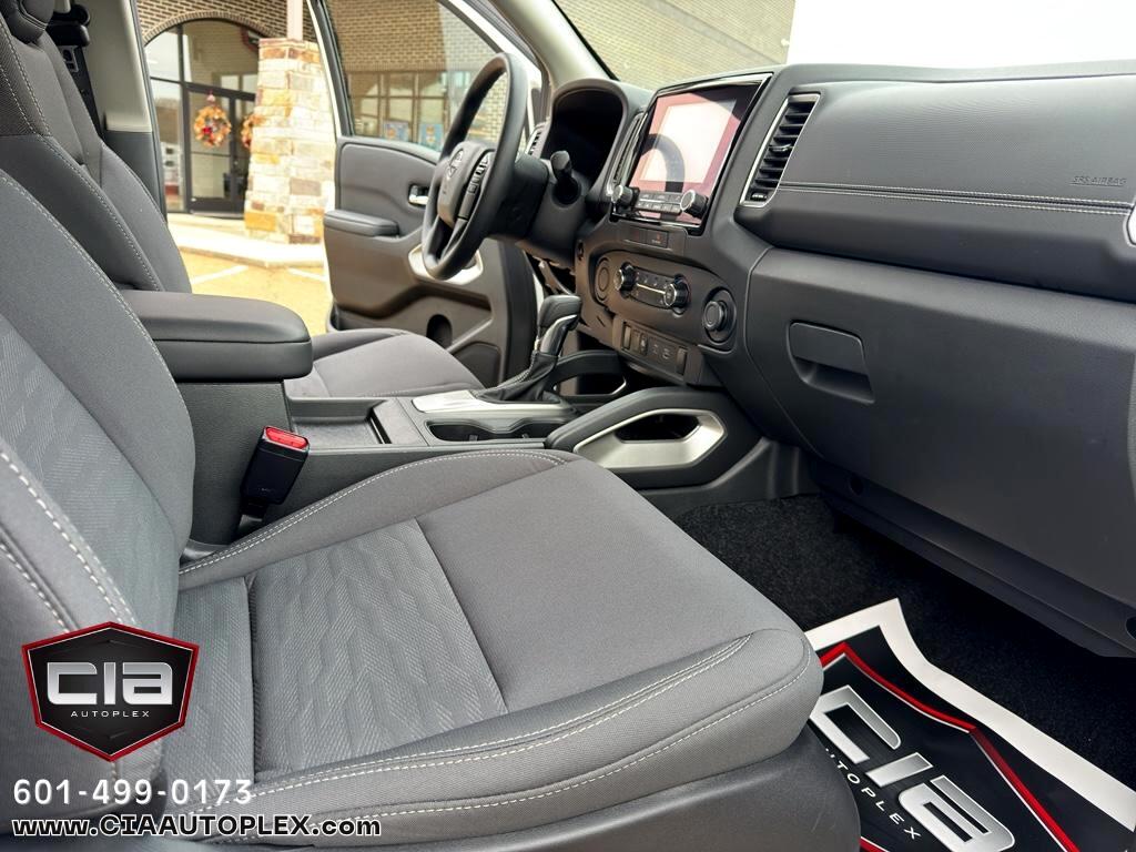 Nissan Frontier Crew Cab 4x2 SV Auto *Ltd Avail* 2023