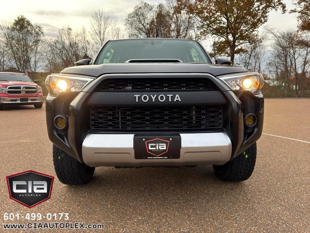 Toyota 4Runner TRD Off Road Premium 4WD (Natl) 2019