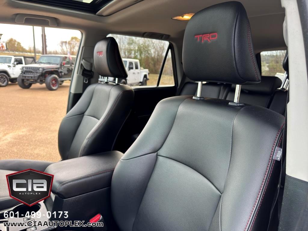 Toyota 4Runner TRD Off Road Premium 4WD (Natl) 2019