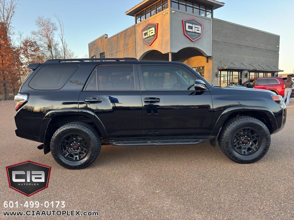 Toyota 4Runner TRD Off Road Premium 4WD (Natl) 2019